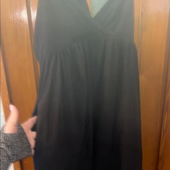 GAP Black Ruched Racerback with pockets - Picture 5 of 6